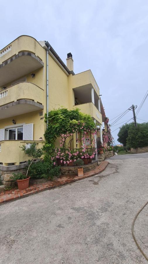 Apartment Iva *